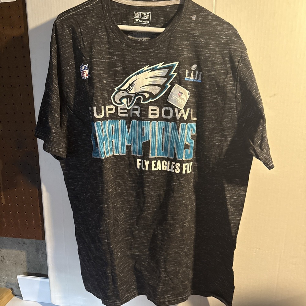 Philadelphia Eagles‎ Super-Bowl LII Champions Fanatics T-Shirt Size Women S NWOT